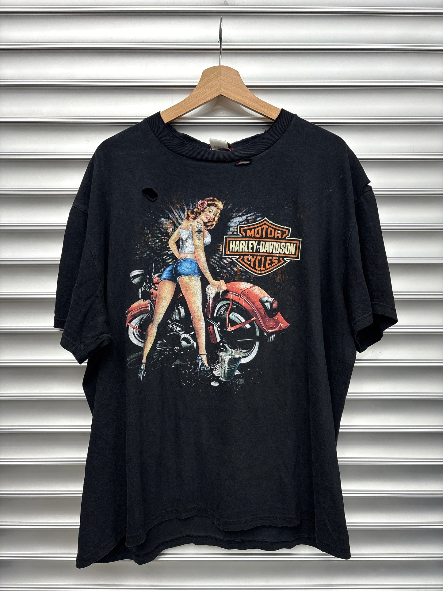 Vintage Harley Girl Tee - L**