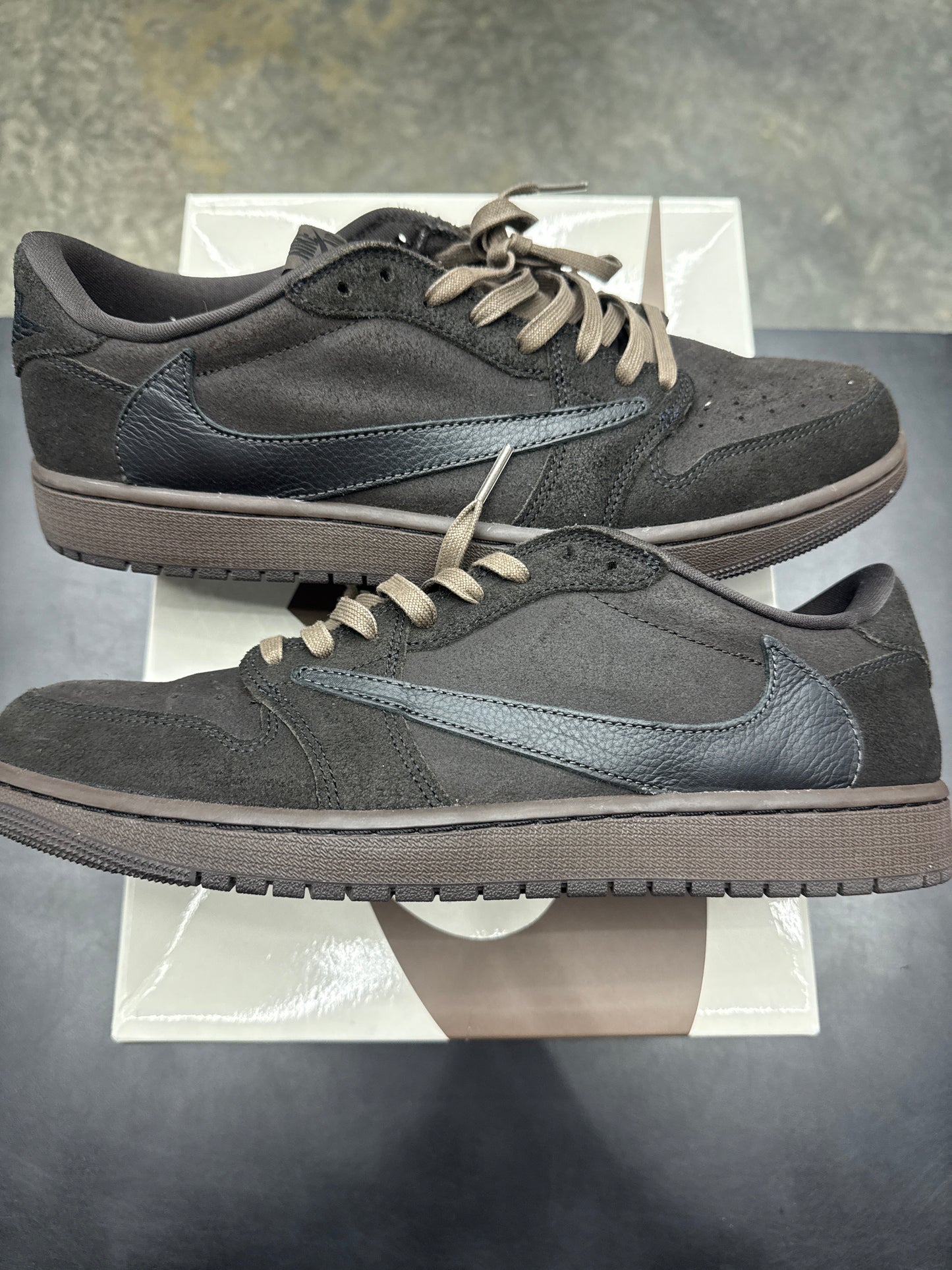 AJ1 Low Travis Scott Velvet Brown (U) - 13M