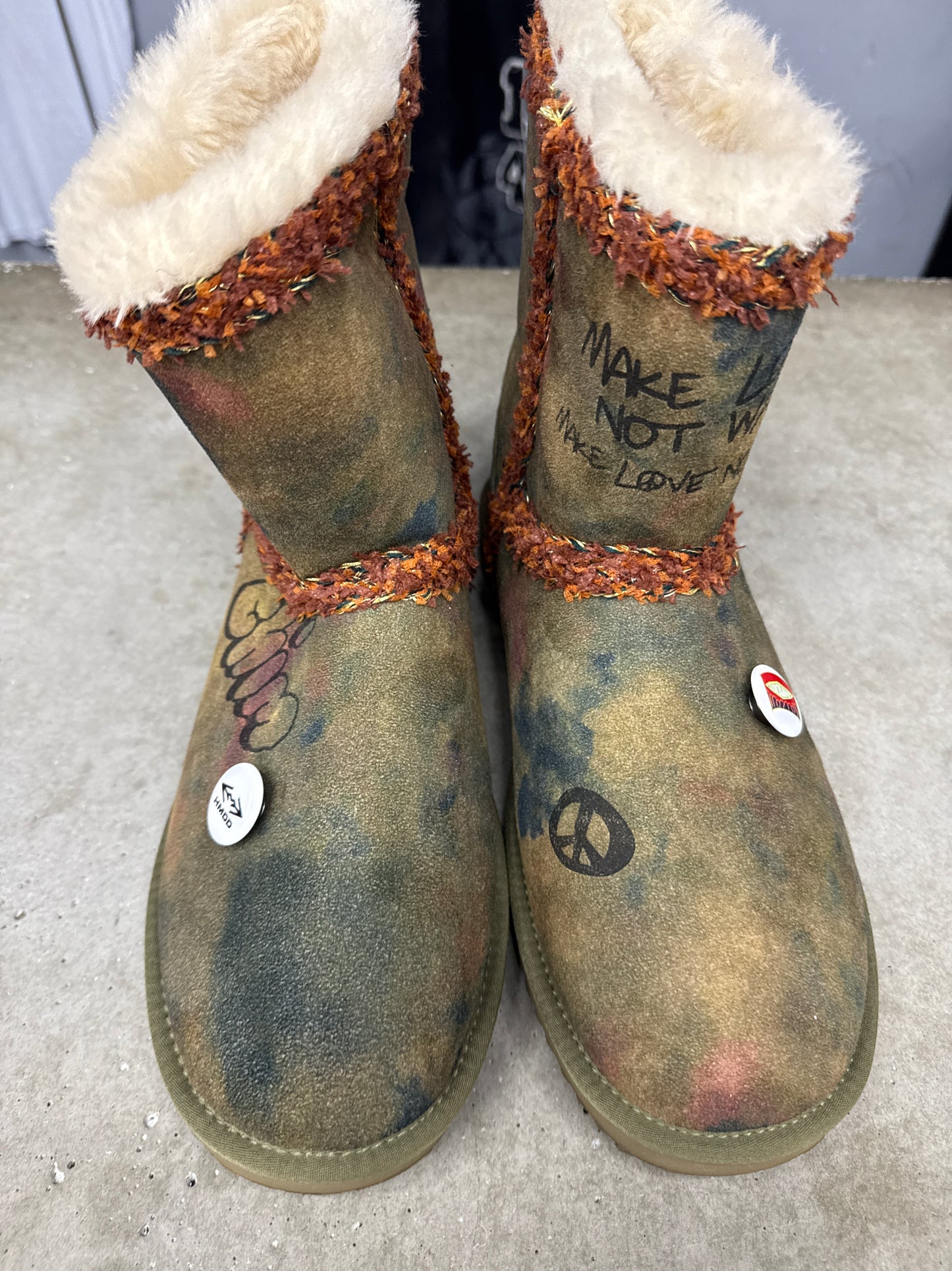 HMDD Graffiti Boot (U) - 11M (NB)