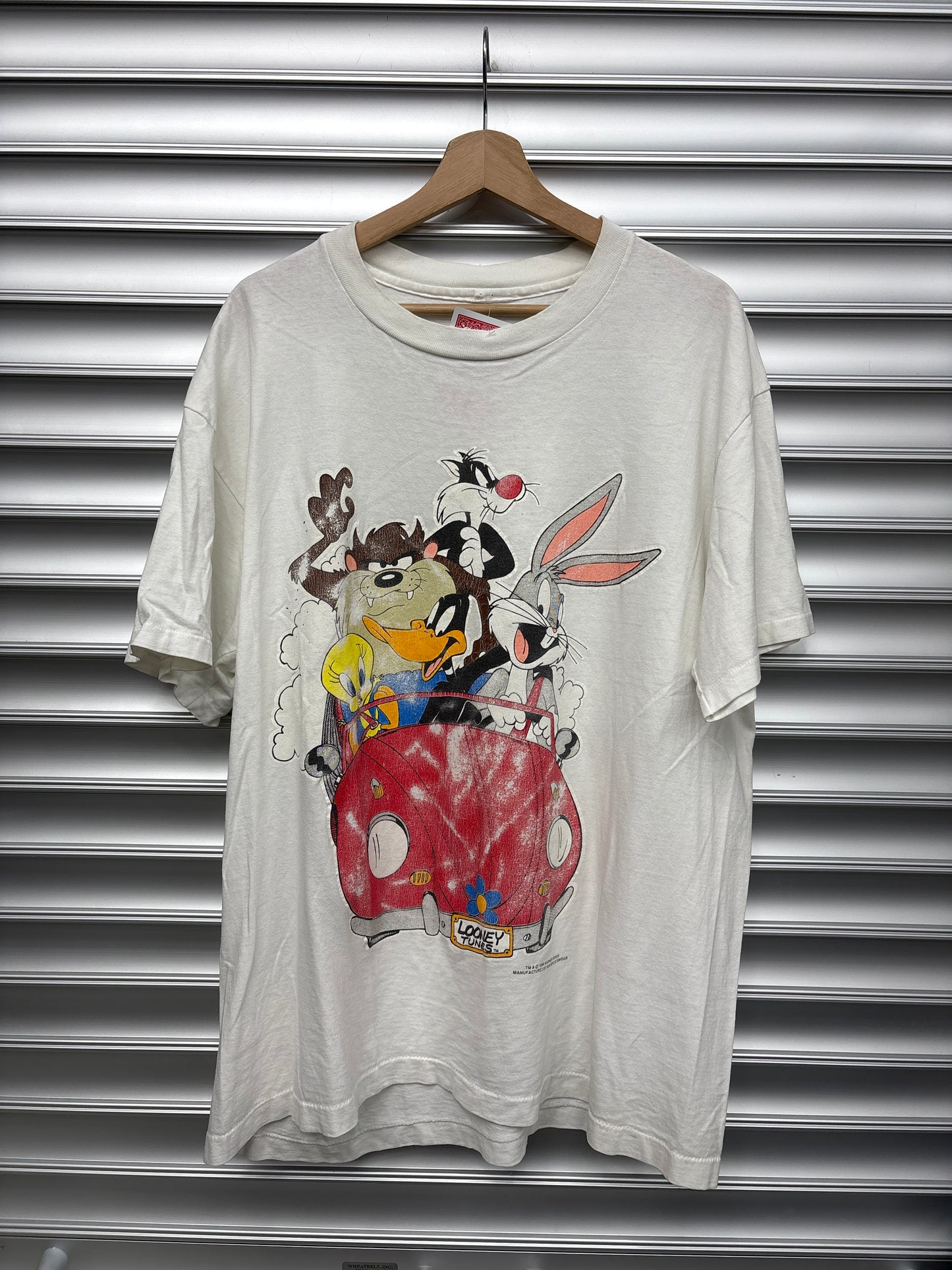 Vintage Looney Tunes Tee - XL**