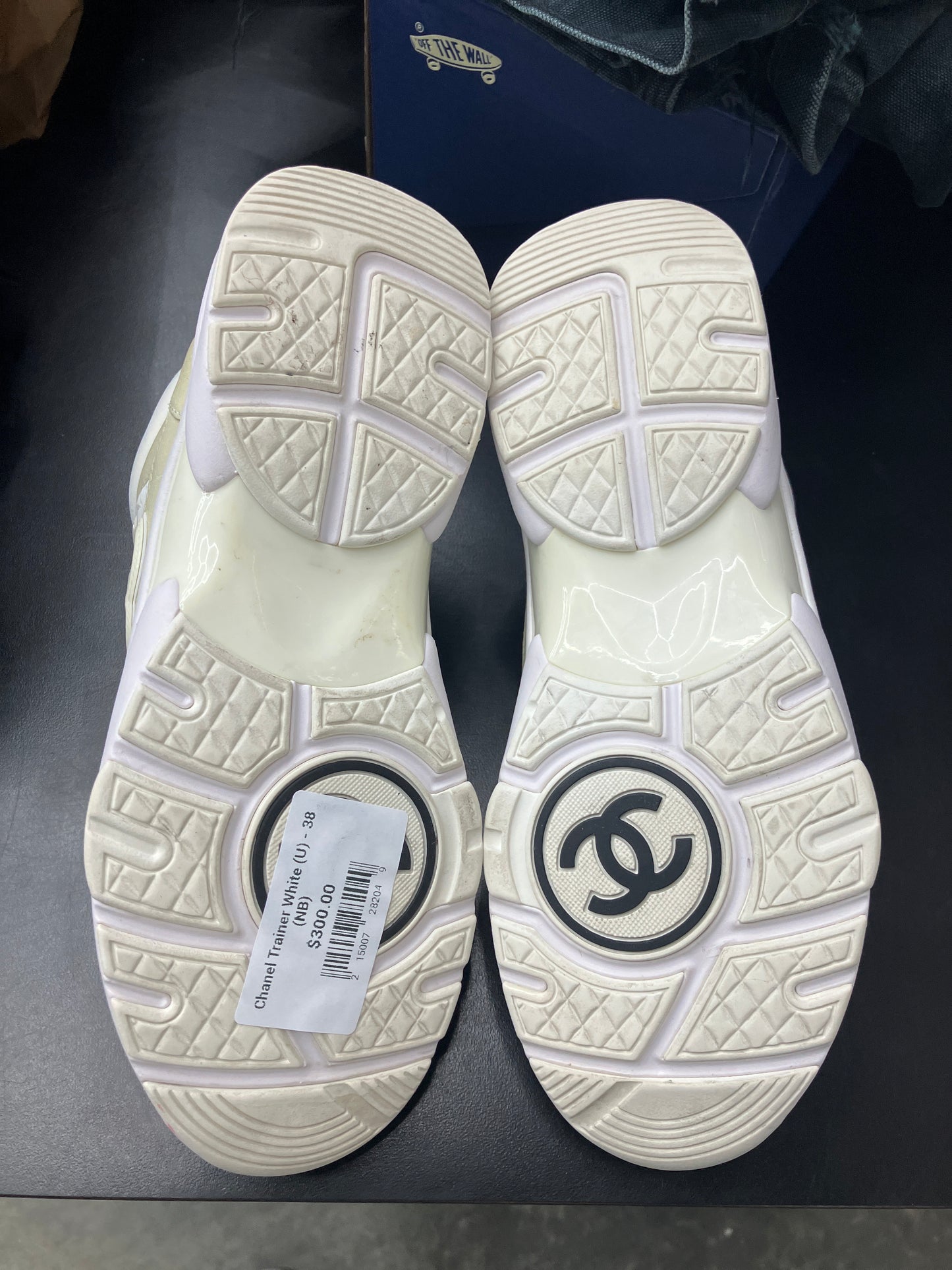 Chanel Trainer White (U) - 38 (NB)
