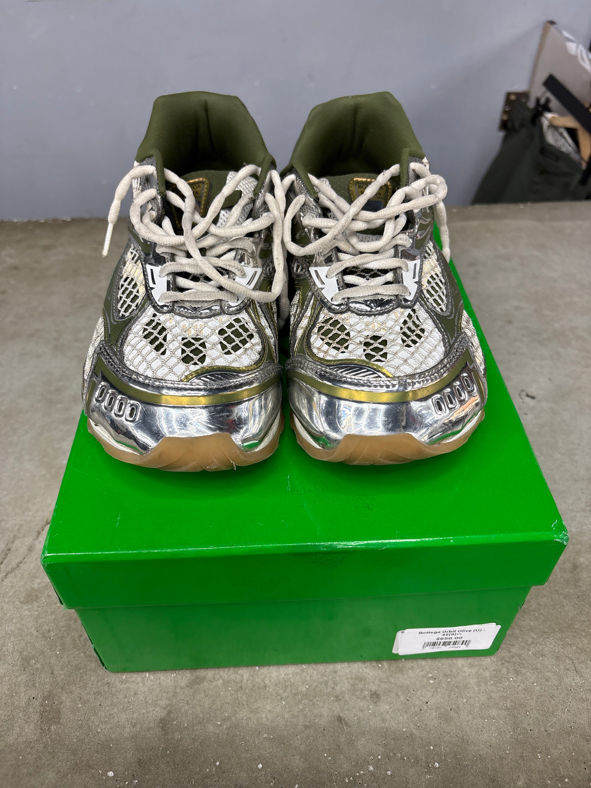 Bottega Orbit Olive (U) - 42(9)**