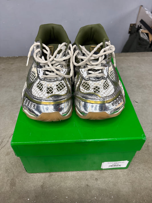 Bottega Orbit Olive (U) - 42(9)**