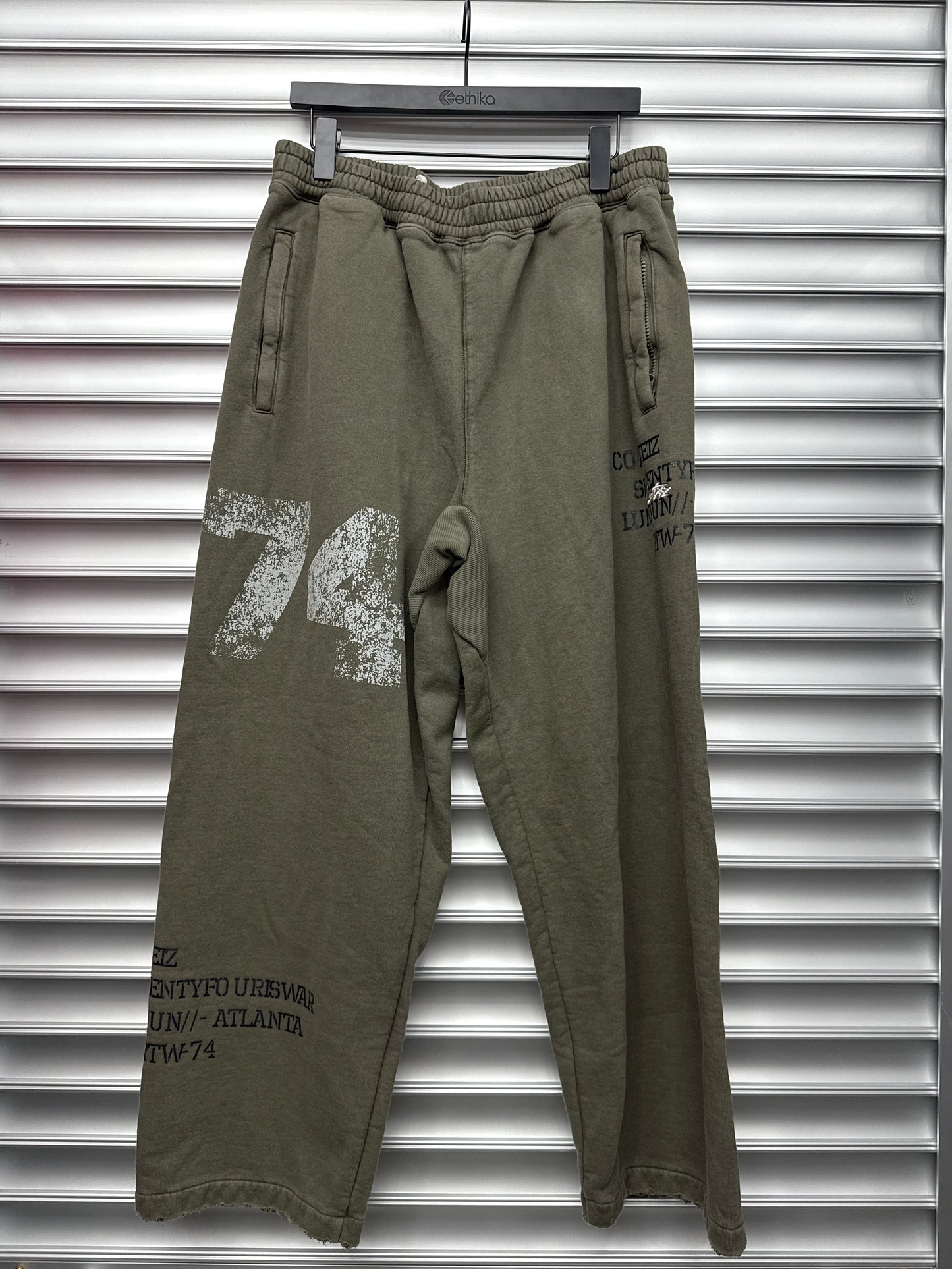 Corteiz 74 Sweatpants - L