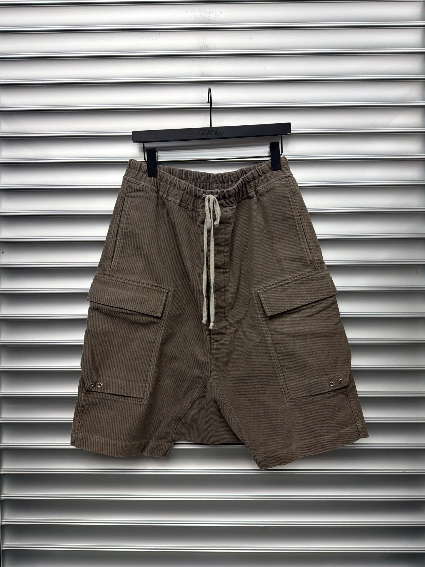 Rick Owens Brown Shorts - 50