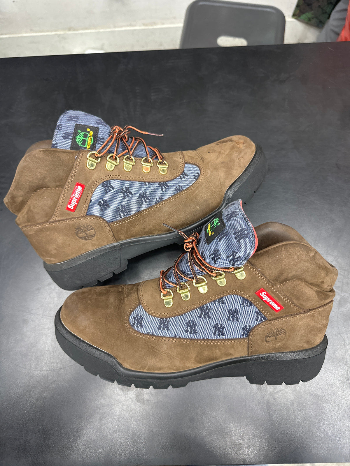 Supreme Timberland Field Boot NY (U) - 10M (NB)**