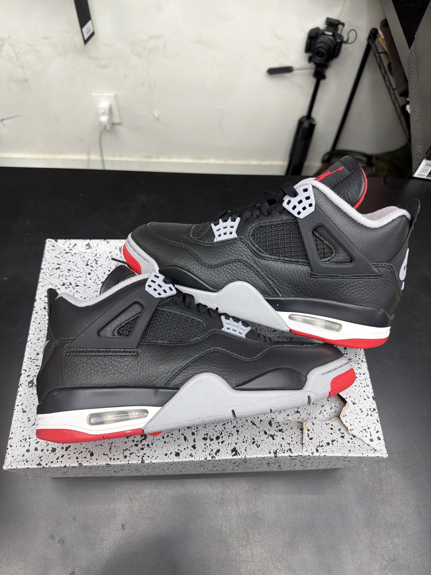 AJ4 Bred Reimagined (U) - 8M