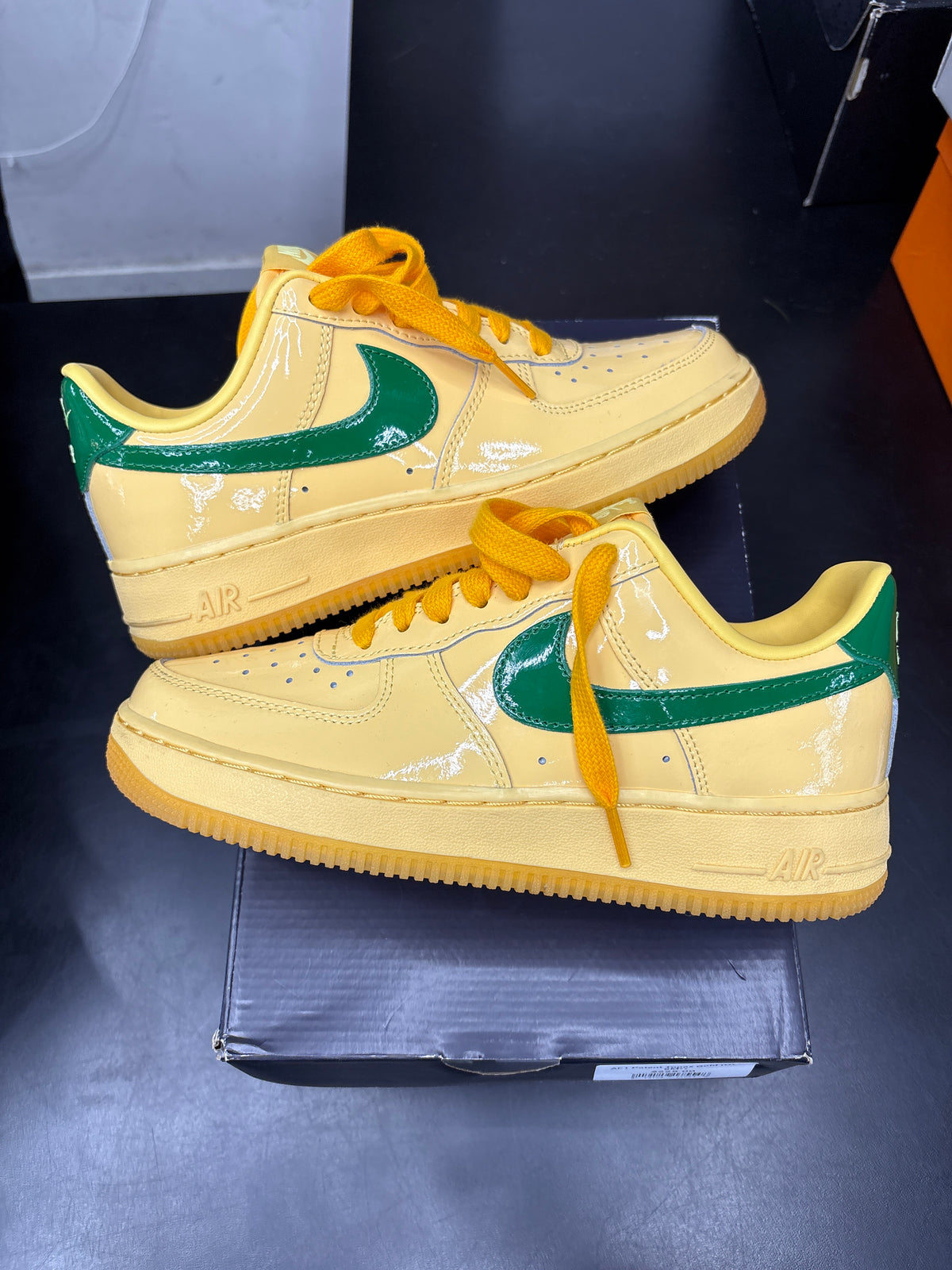 AF1 Patent Topaz Gold (U) - 6M**
