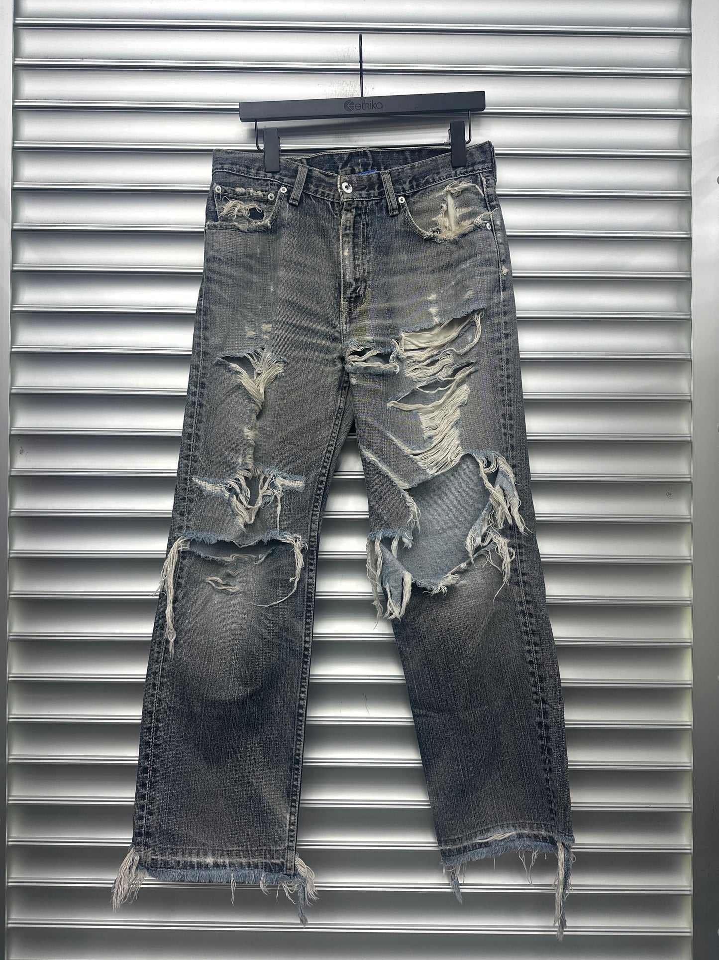 Vintage Thrashed Levis - 33**