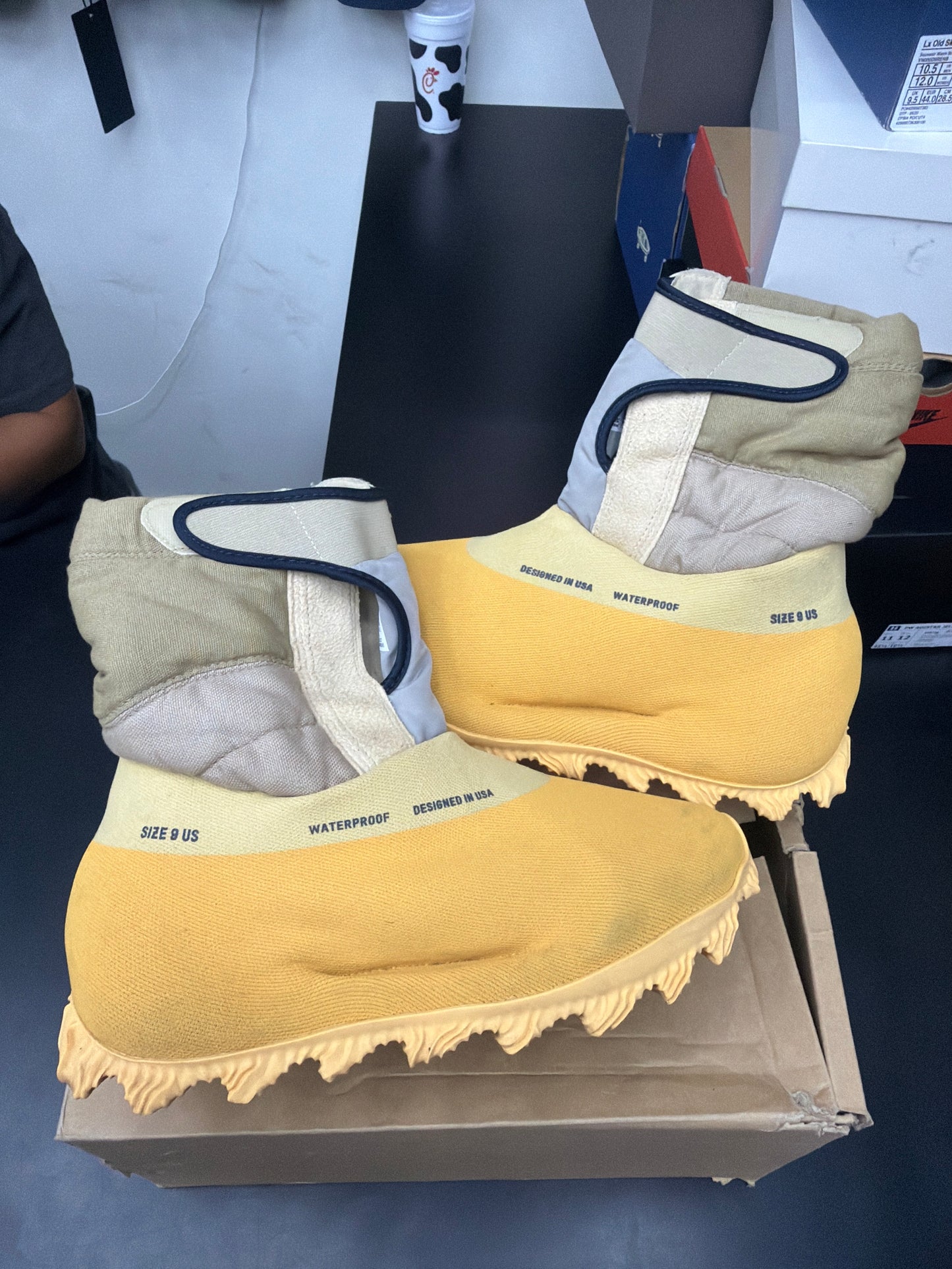 Yeezy Knit RNR Sulfur (U) - 9M