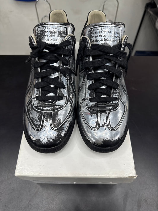 Maison Margiela Replica Distressed Silver/Black (U) - 39.5