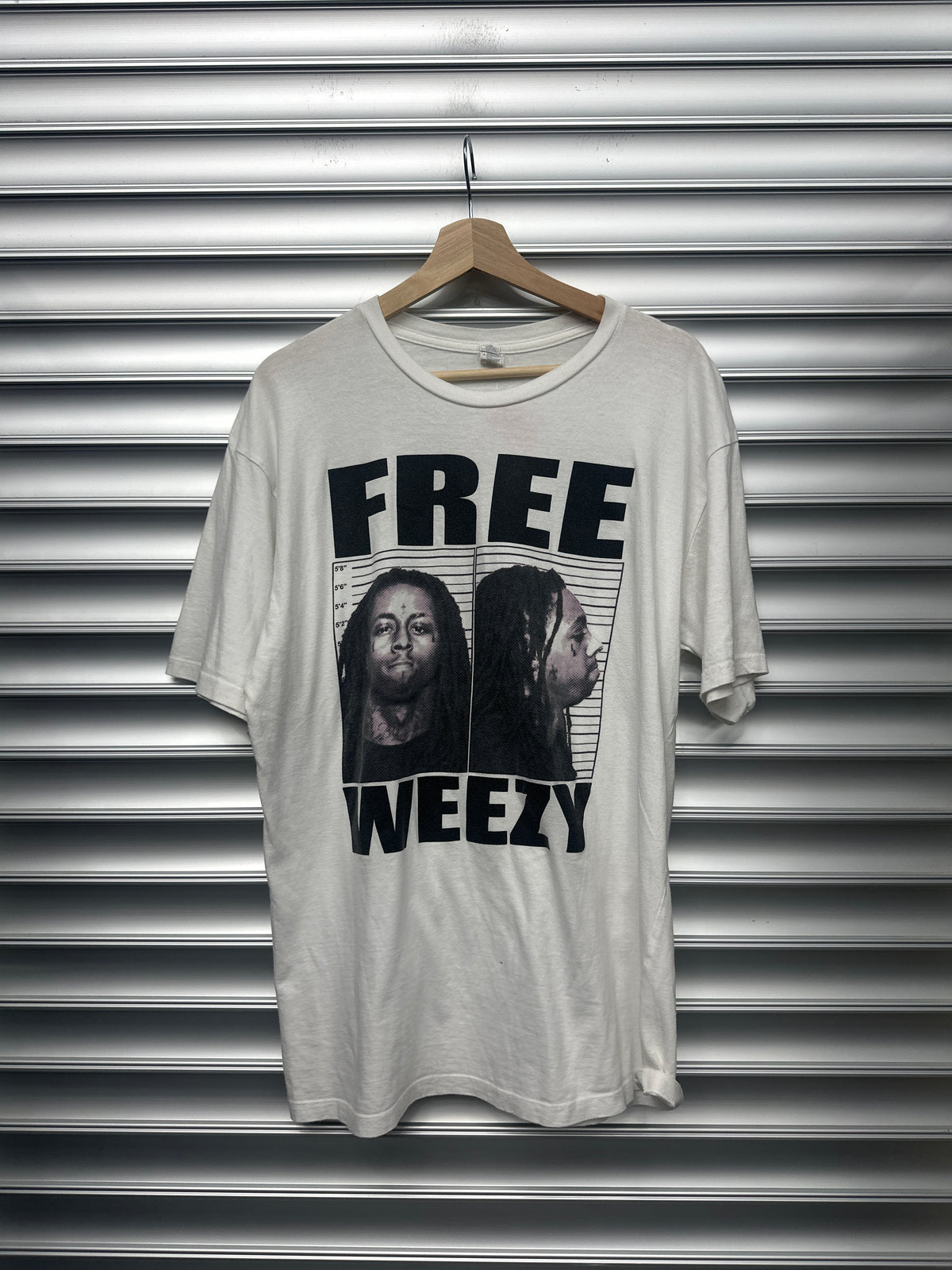 Vintage Free Weezy Tee - XL**