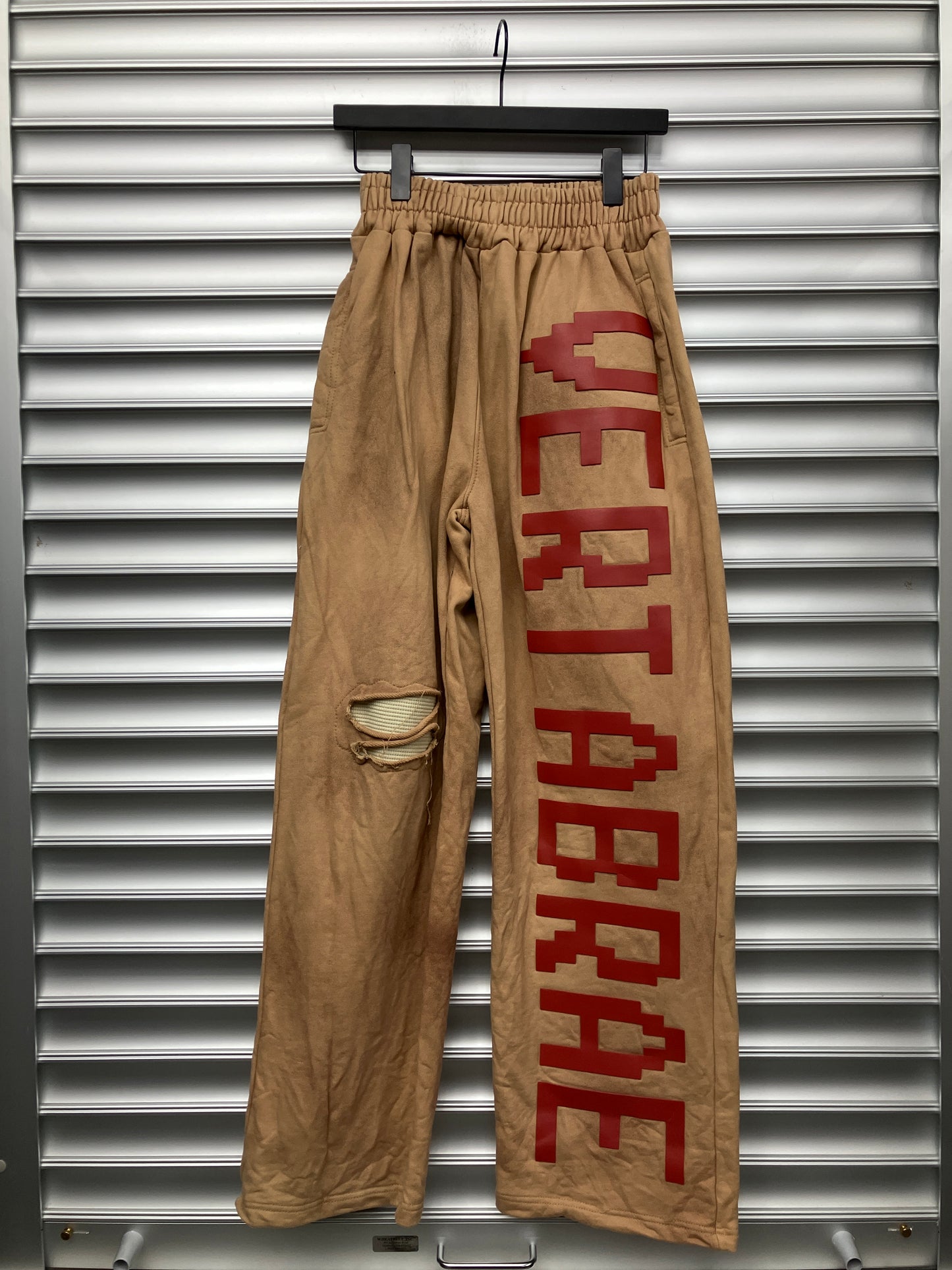 Vertabrae Brown Sample Sweats - L