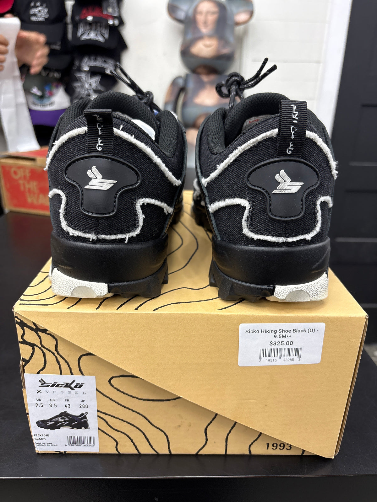 Sicko Hiking Shoe Black (U) - 9.5M**