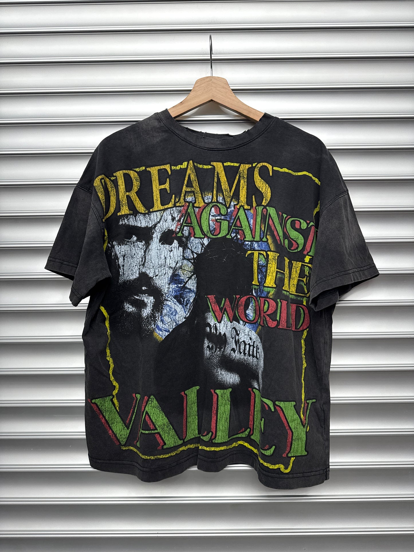 Vale Against The World Tee - M