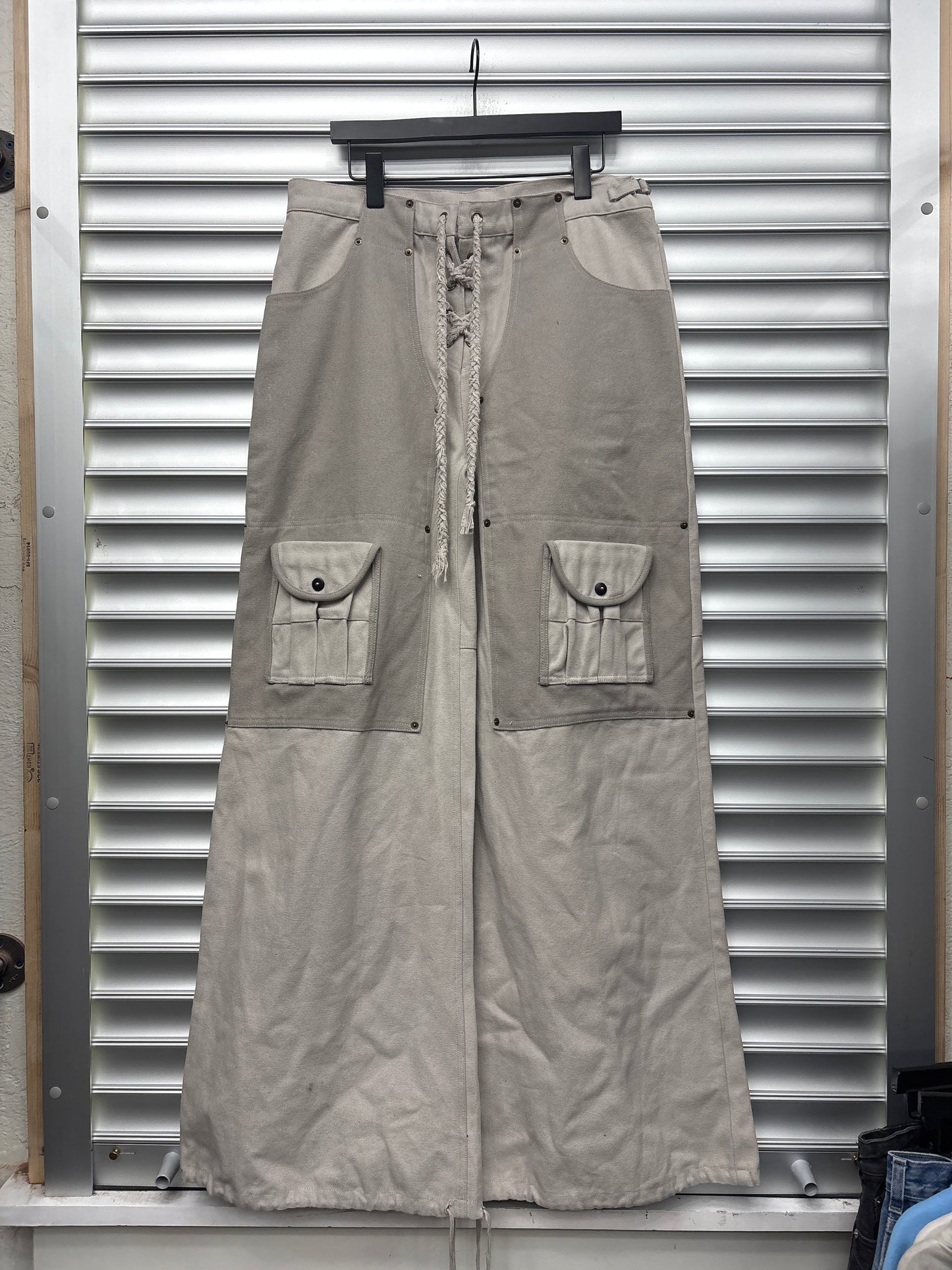 74 Tan Cargos - 34