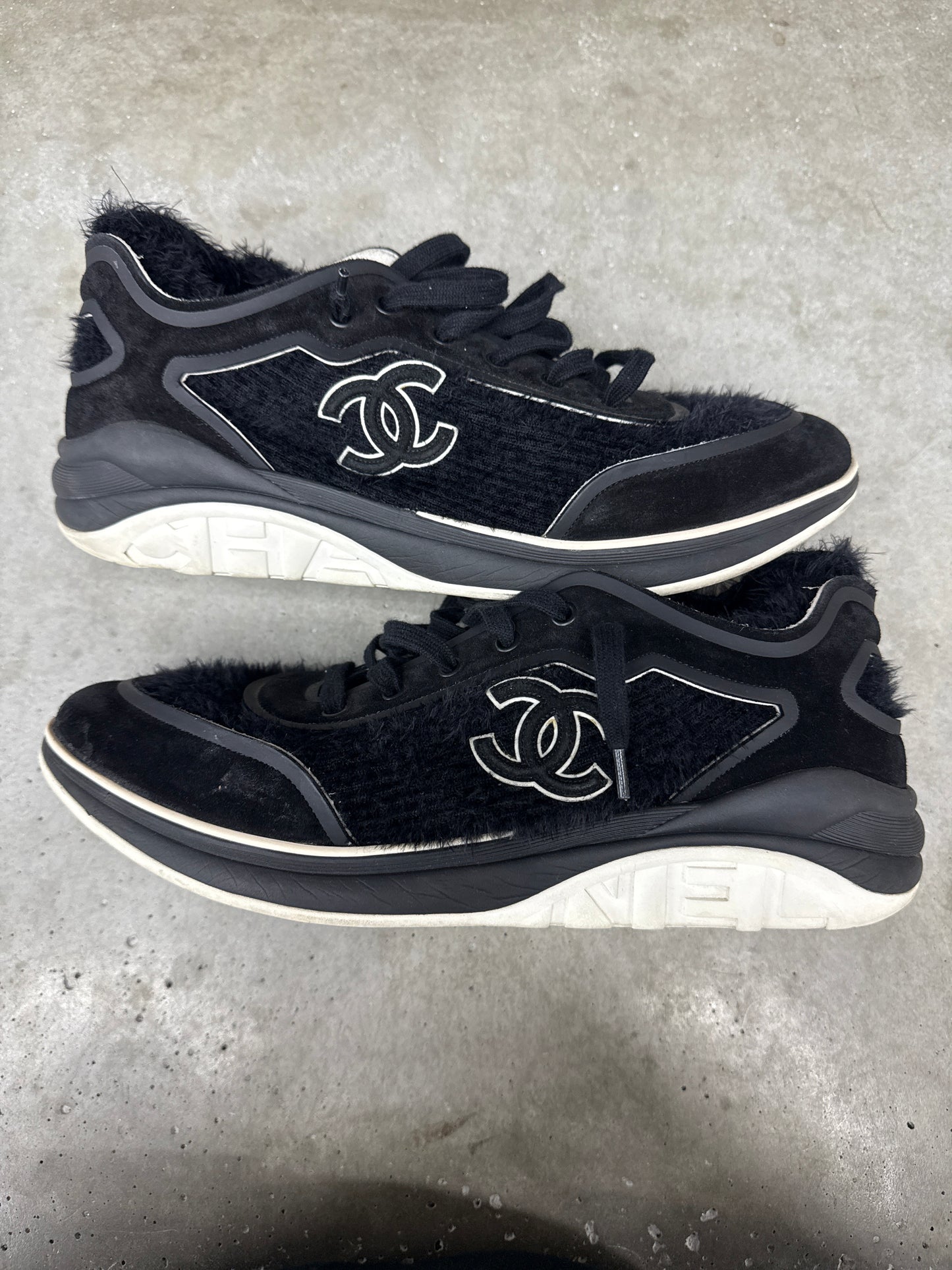 Chanel Black Fur Logo Low Top (U) - 46(13) (NB)