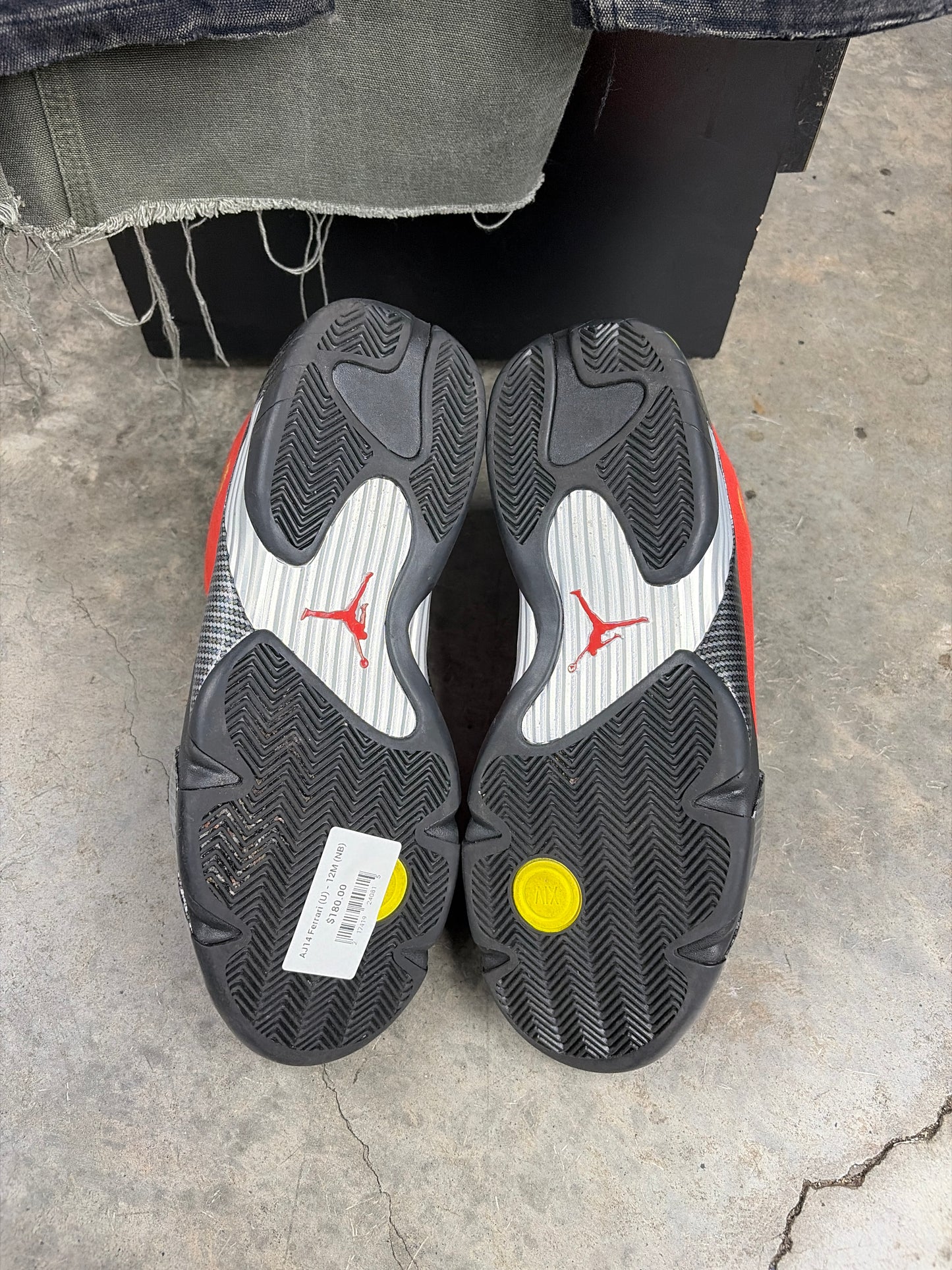 AJ14 Ferrari (U) - 12M (NB)**