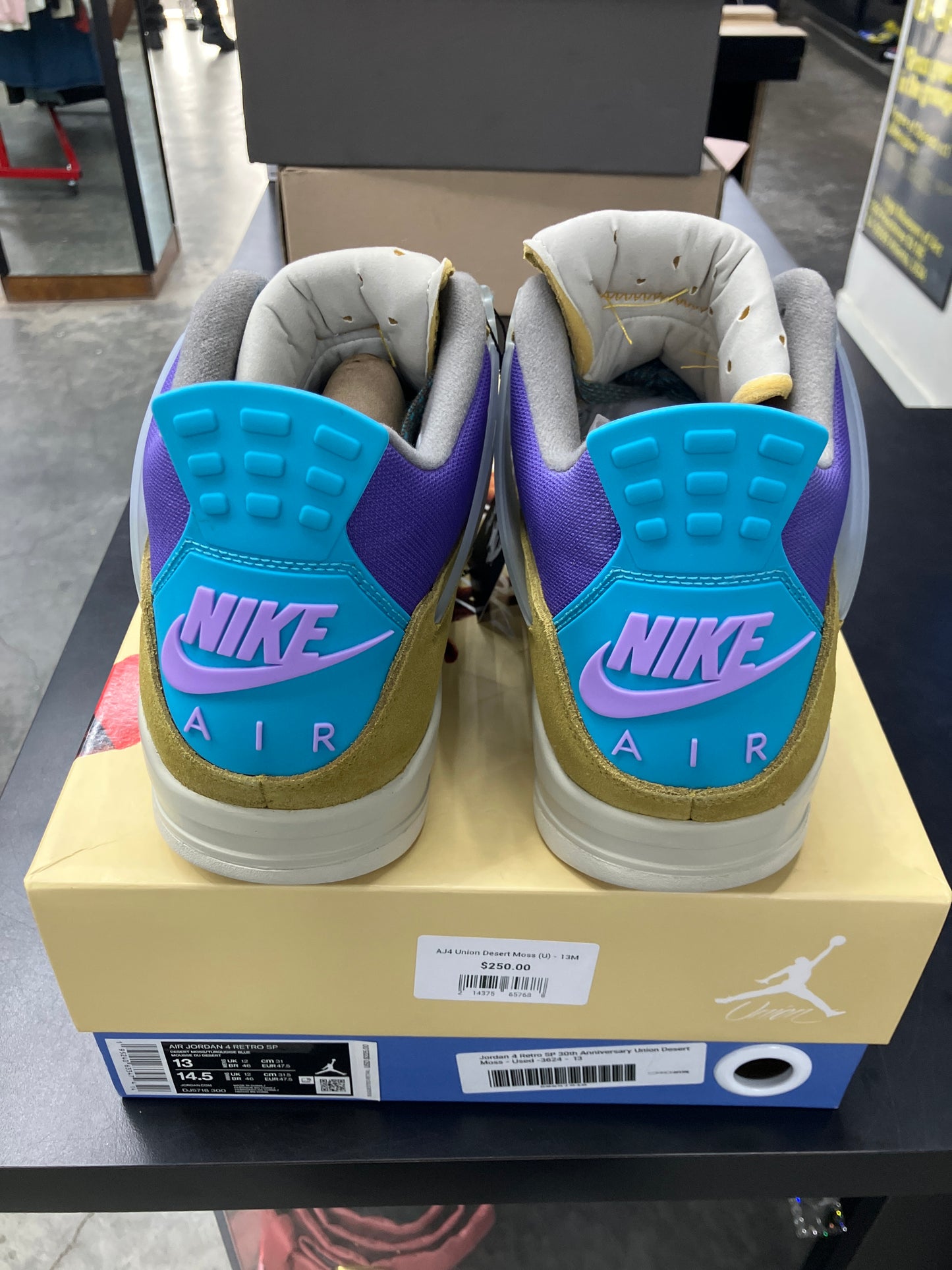 AJ4 Union Desert Moss (U) - 13M