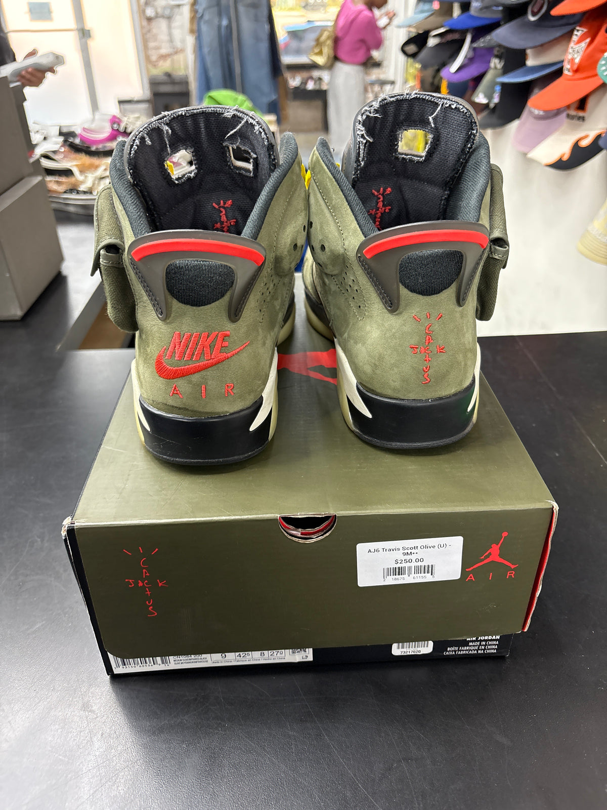 AJ6 Travis Scott Olive (U) - 9M**