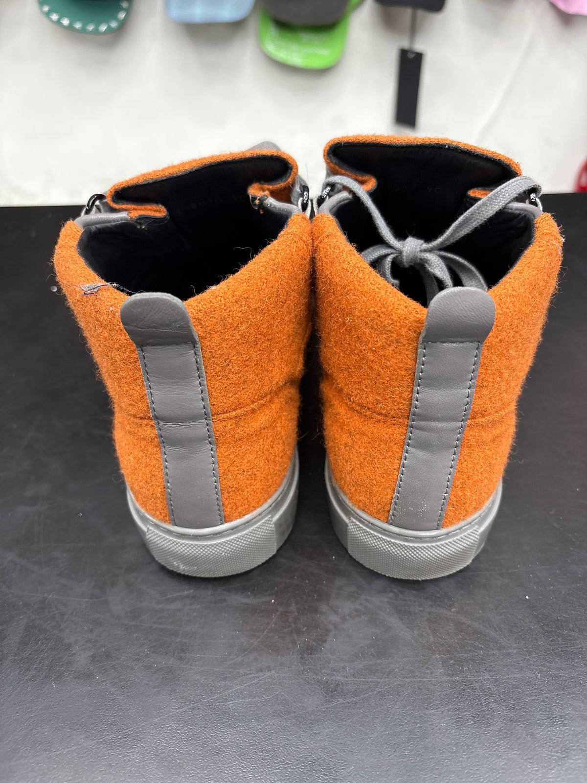 Balenciaga Arena Orange Wool (U) - 40(7) (NB)**