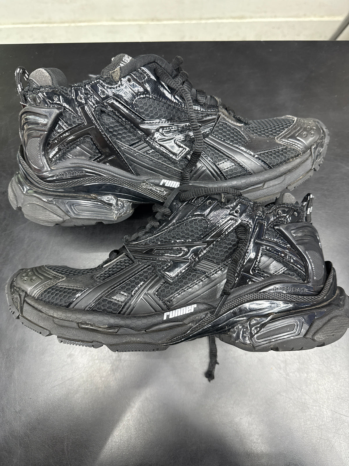 Balenciaga Runner Triple Black (U) - 43(10) (NB)**