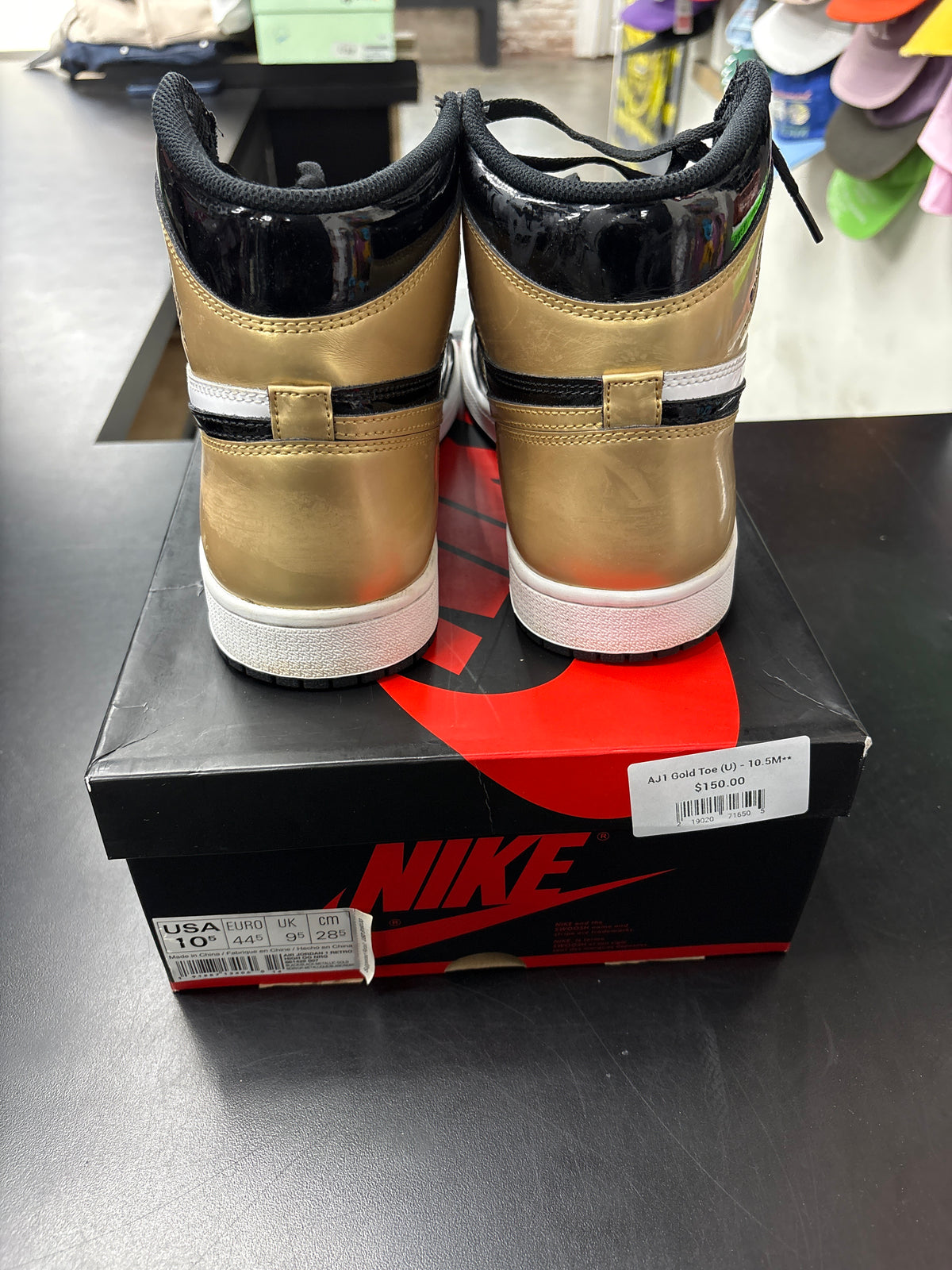 AJ1 Gold Toe (U) - 10.5M**