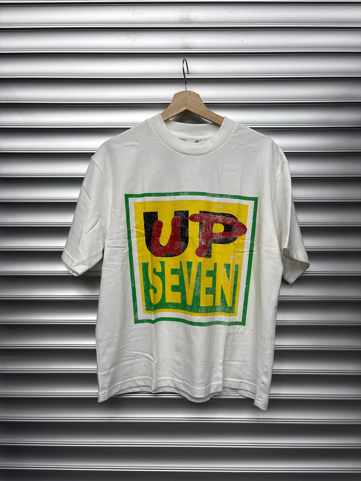 Up Seven Box Tee - M**