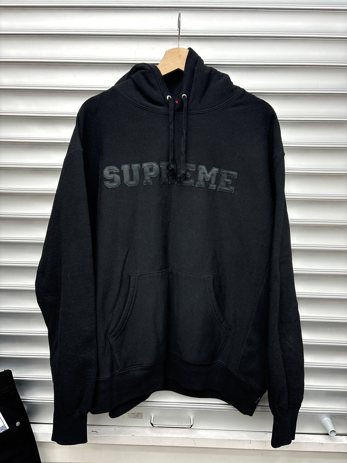 Supreme Black Logo Tee - L**