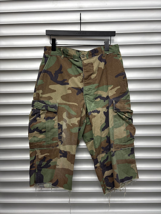 Vintage Camo Cargo Shorts - 33