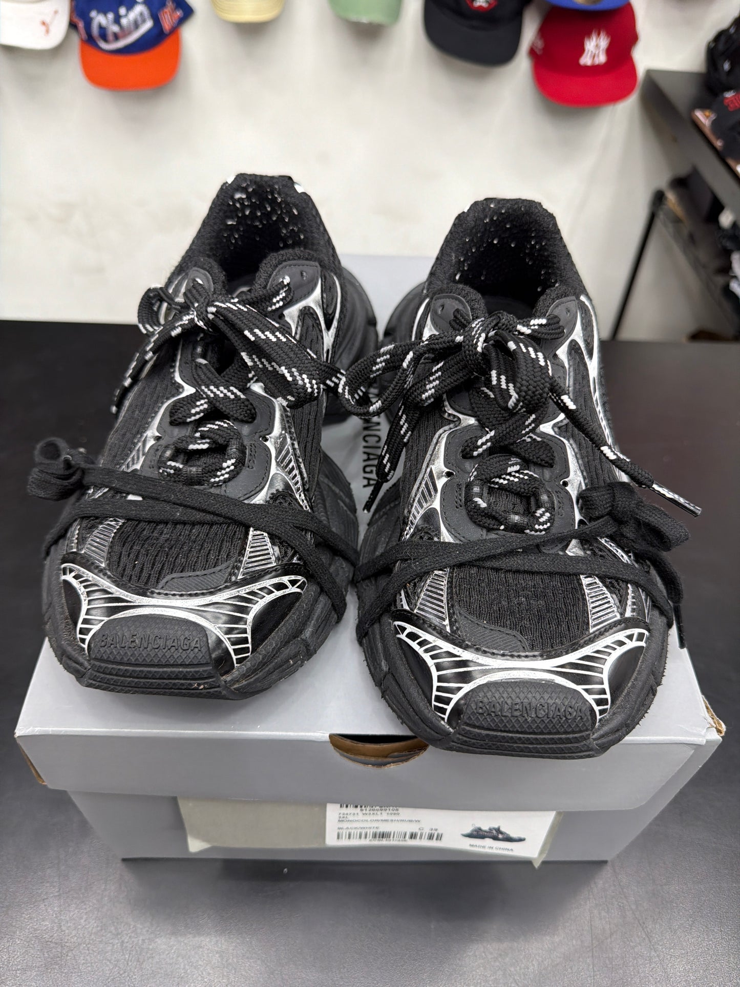 Balenciaga 3XL Black (U) - 39