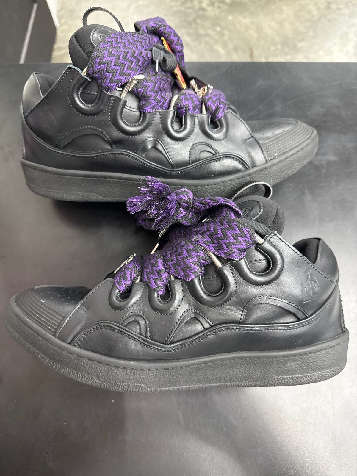 LANVIN Curb Black Leather/Purple (U) - 45(12) (NB)**