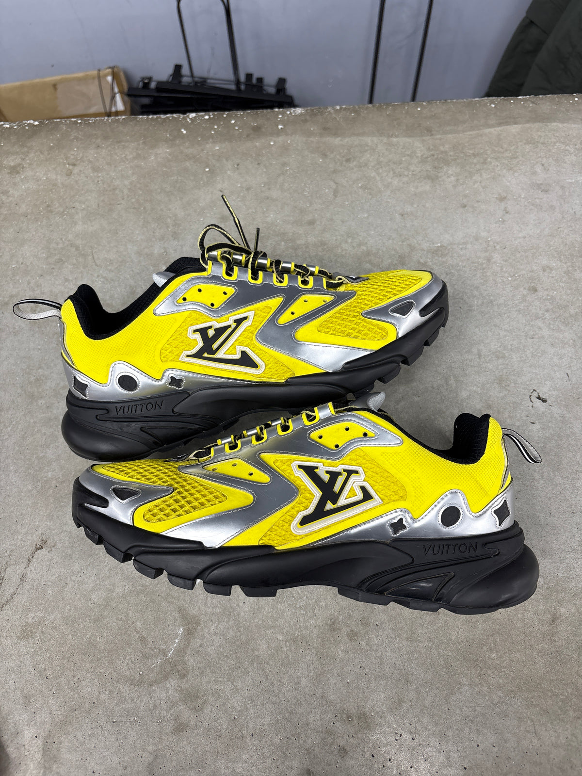 Louis Vuitton Tactic Runner Yellow (U) - 10M (NB)**