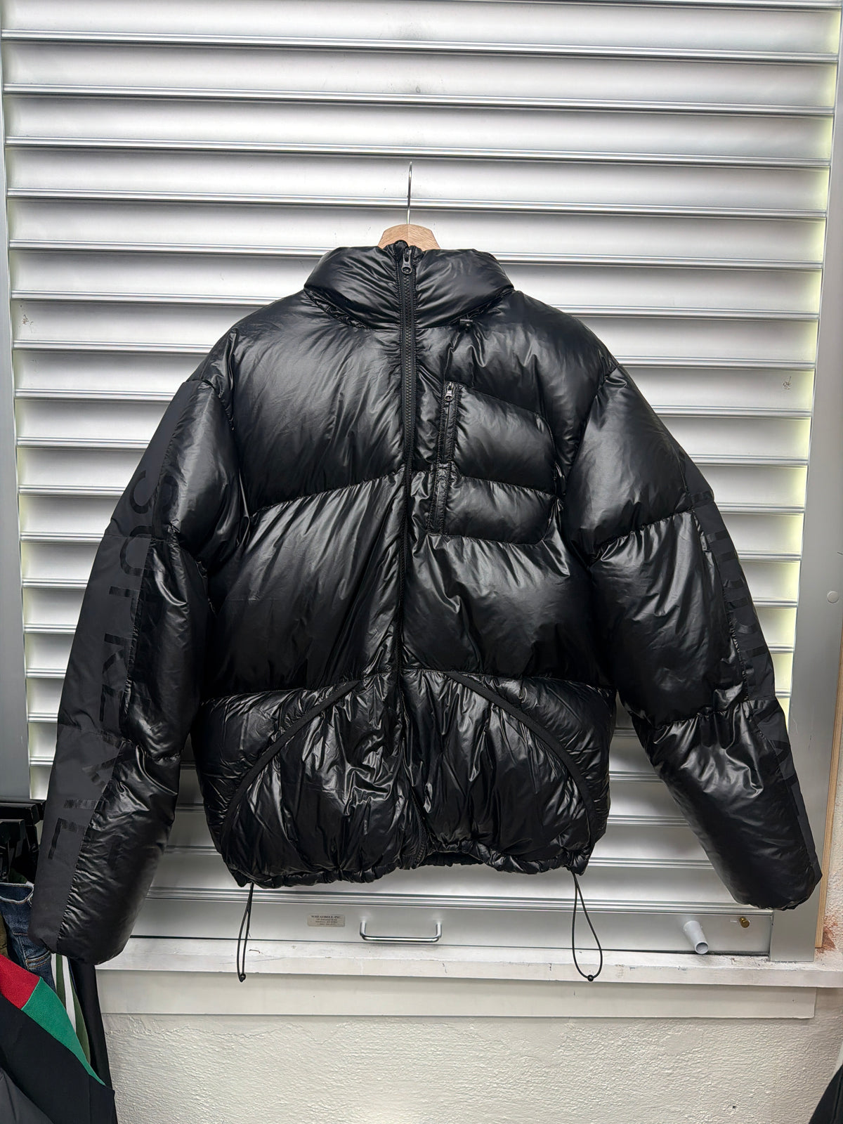 Supreme Black Puffer - M**