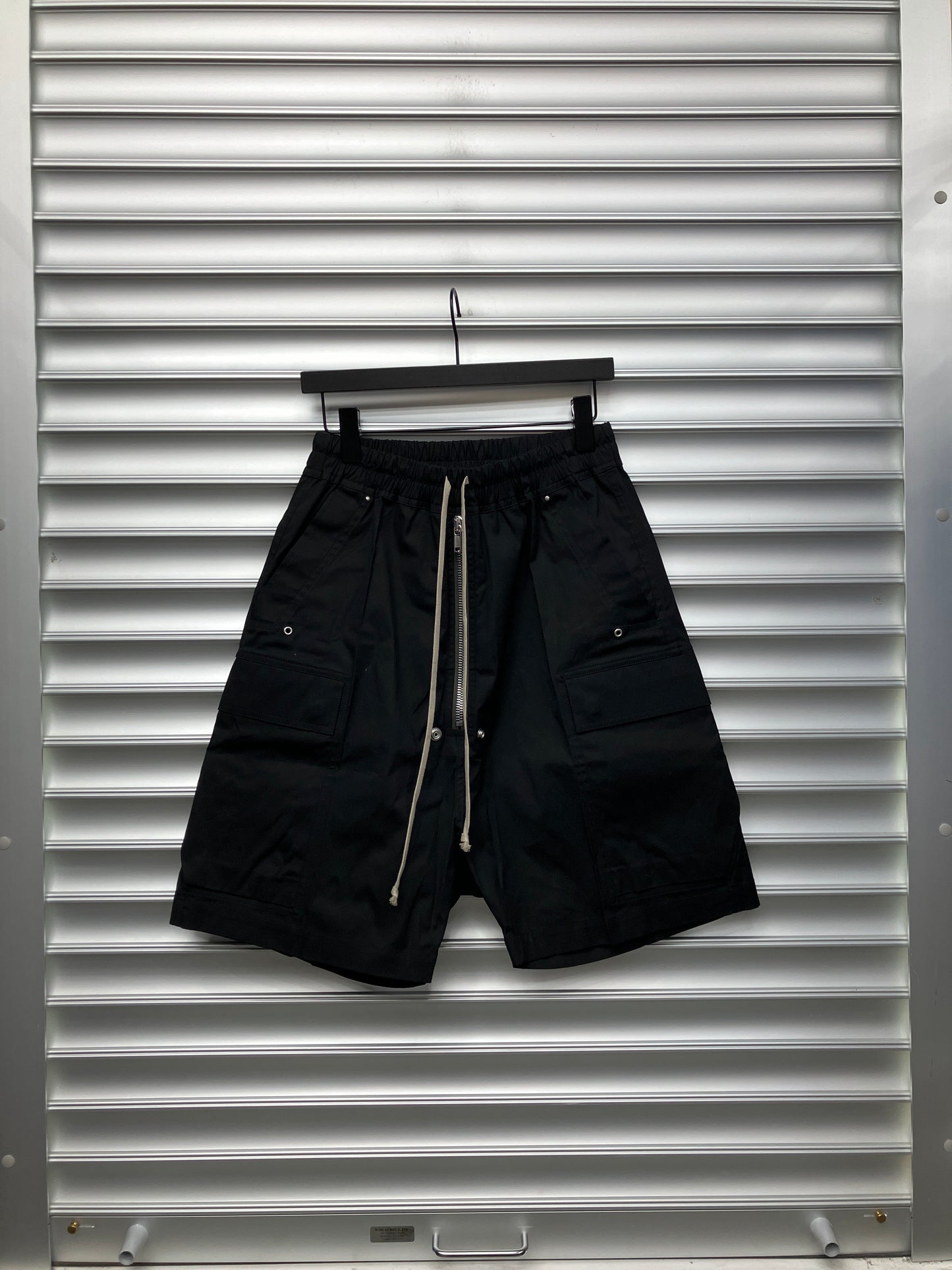 Rick Owens Cargobela Black Shorts - 48