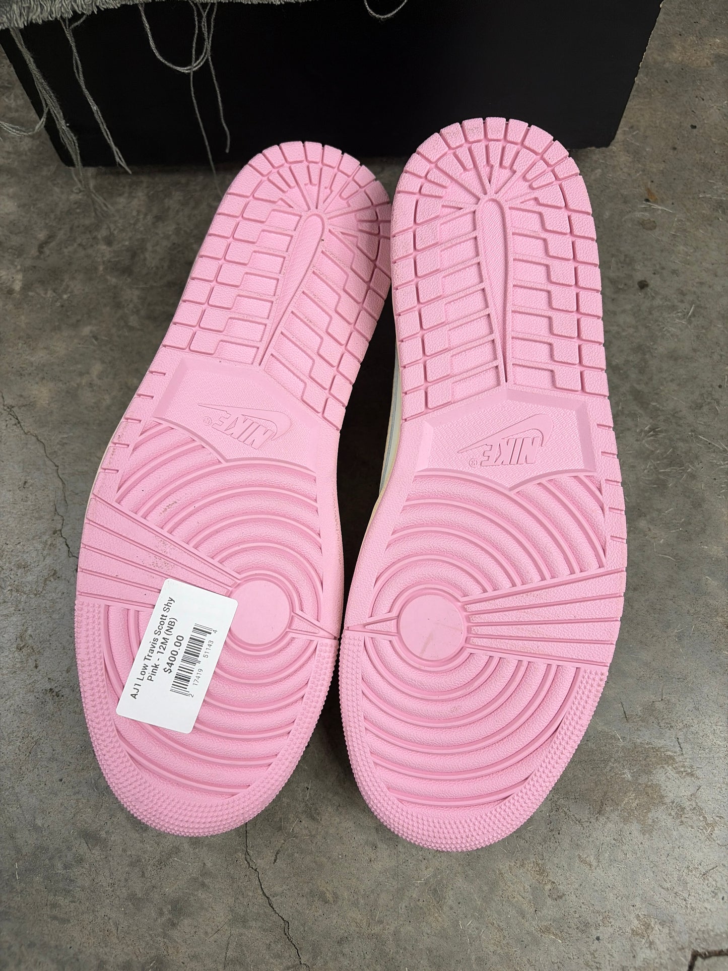 AJ1 Low Travis Scott Shy Pink - 12M (NB)**