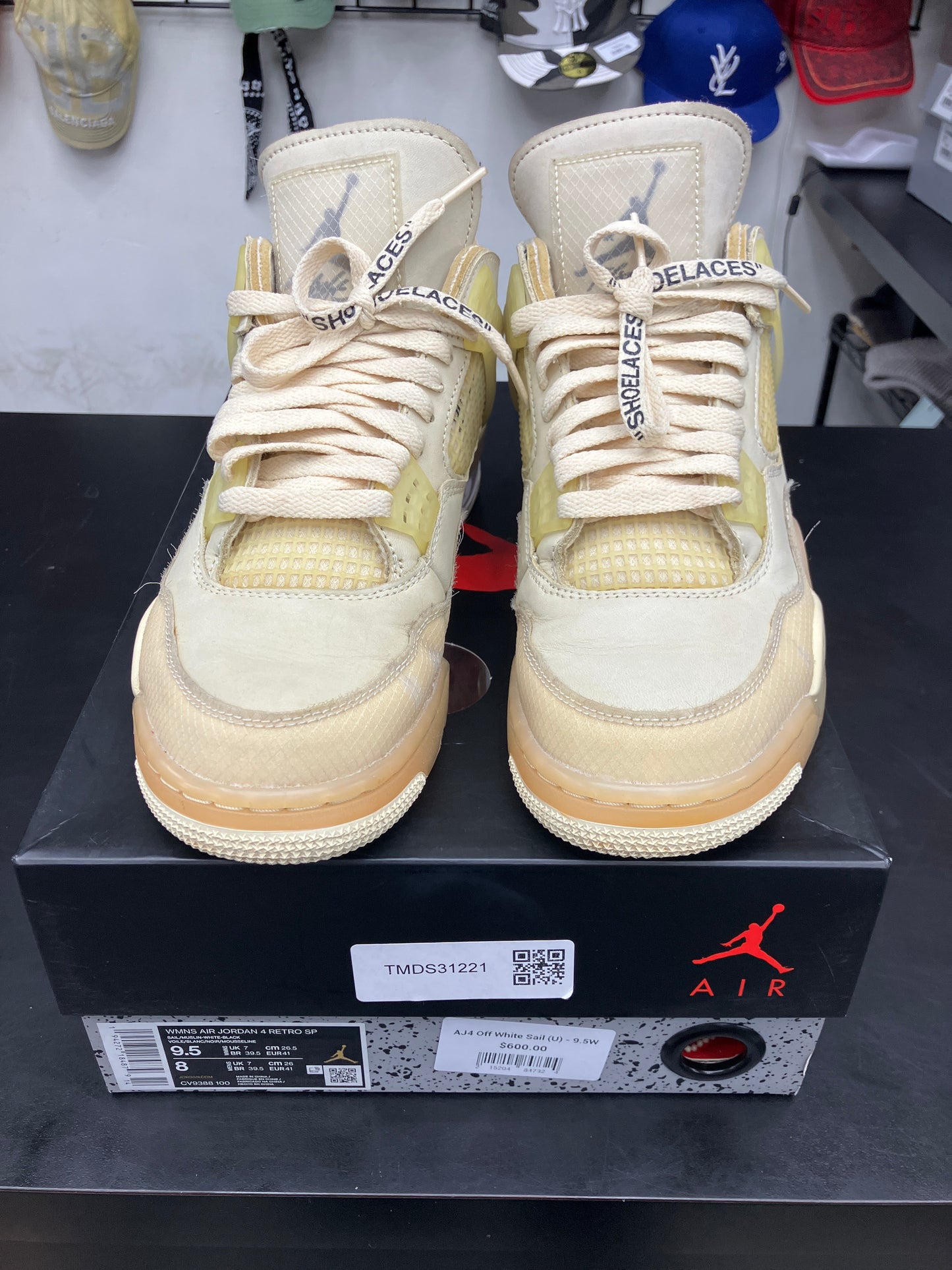 AJ4 Off White Sail (U) - 9.5W