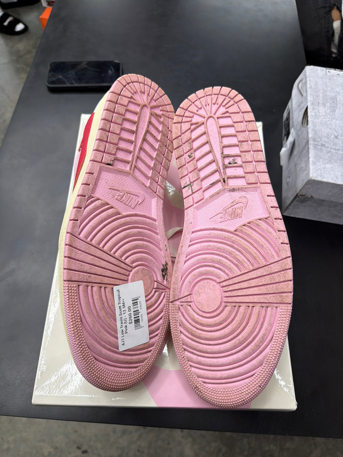 AJ1 Low Travis Scott Tropical Pink (U) - 12.5M**