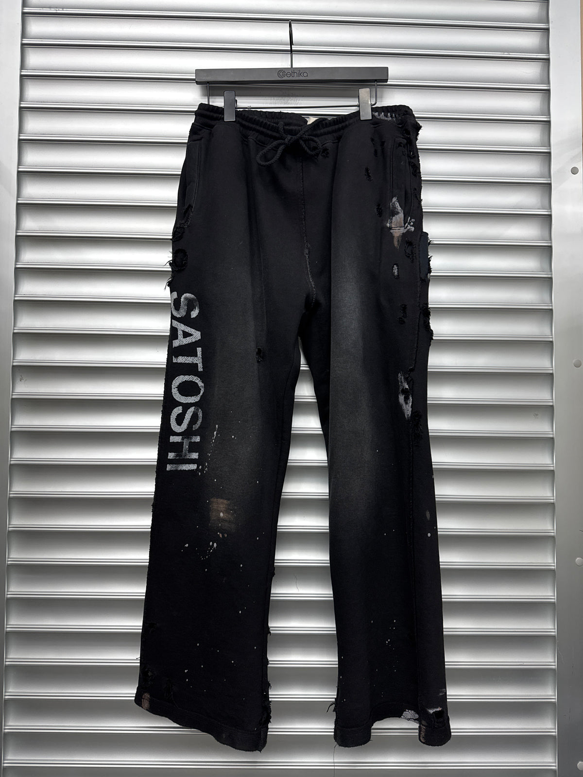 Satoshi Nakamoto Black Paint Splatter Sweatpants - L**