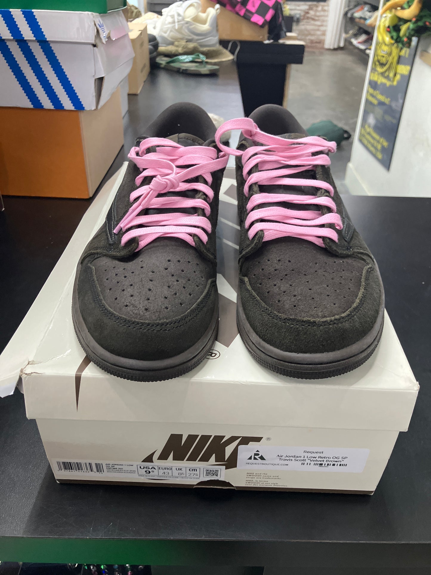 AJ1 Low Travis Scott Velvet Brown (U) - 9.5M