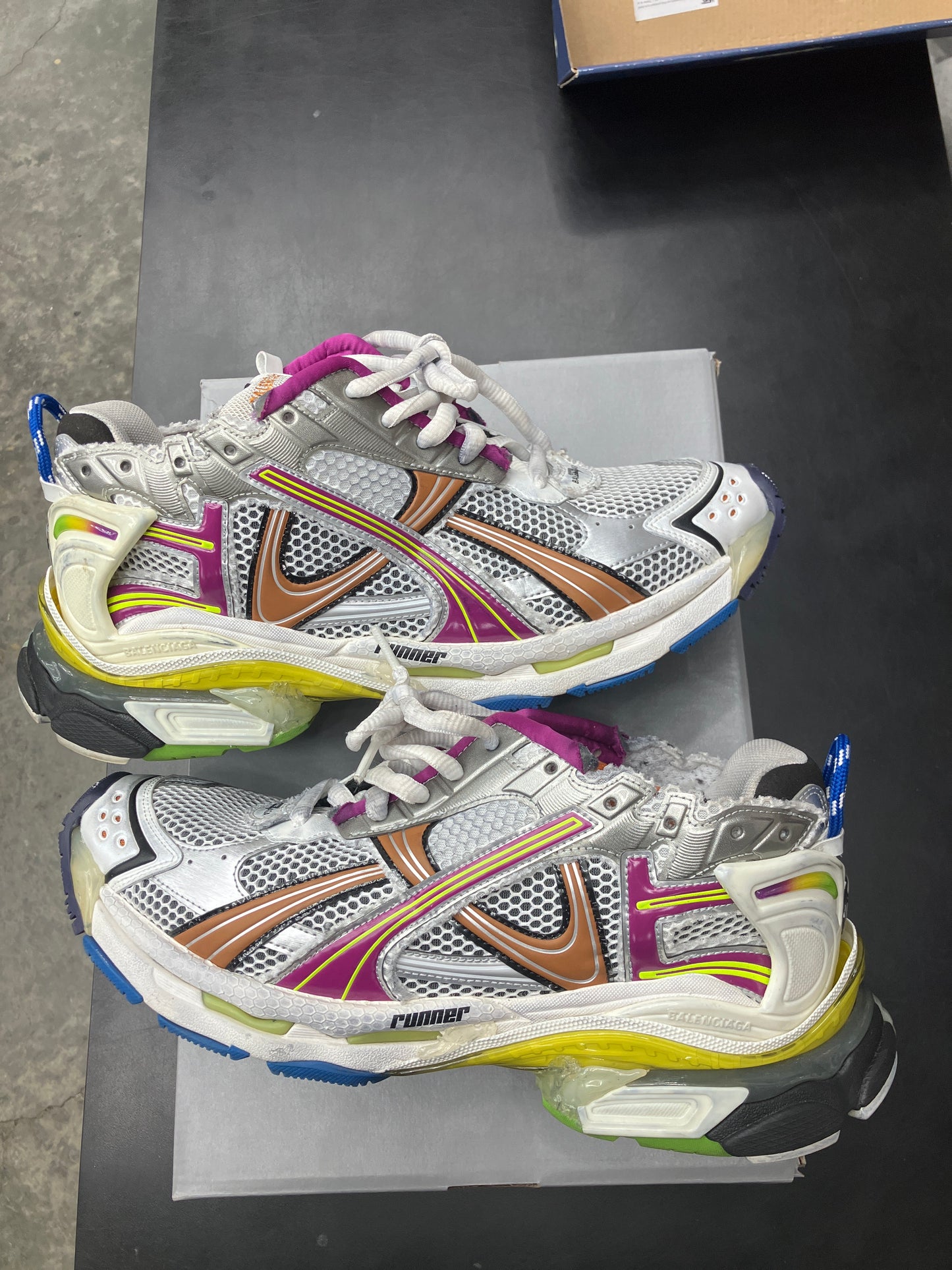 Balenciaga Runner Multi Color OG (U) - 45(12)
