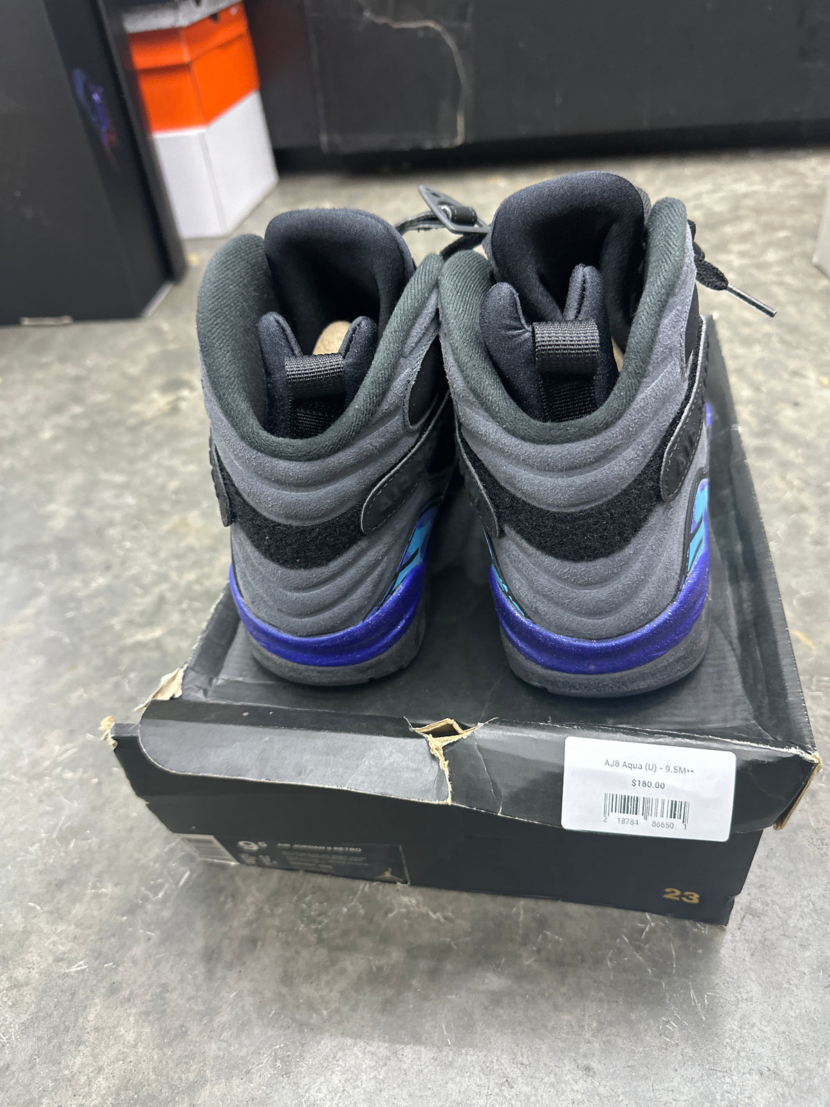AJ8 Aqua (U) - 9.5M**