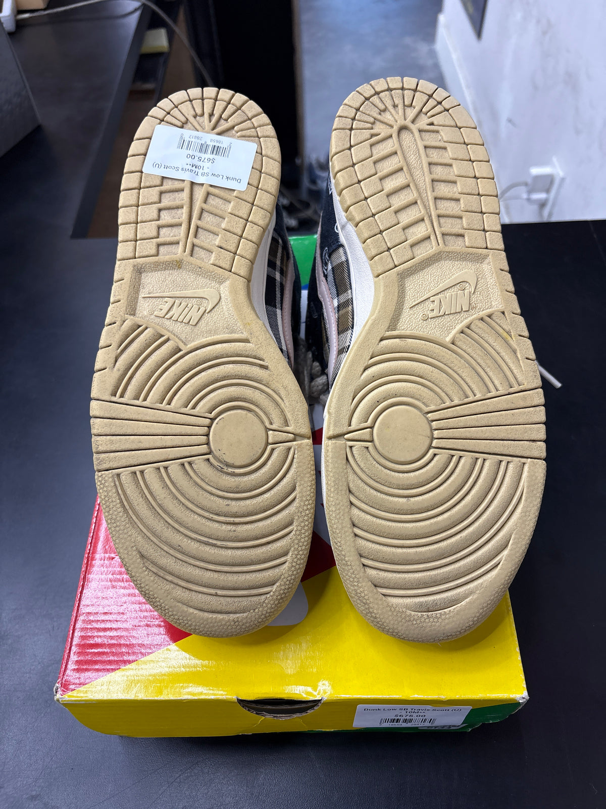 Dunk Low SB Travis Scott (U) - 10M**