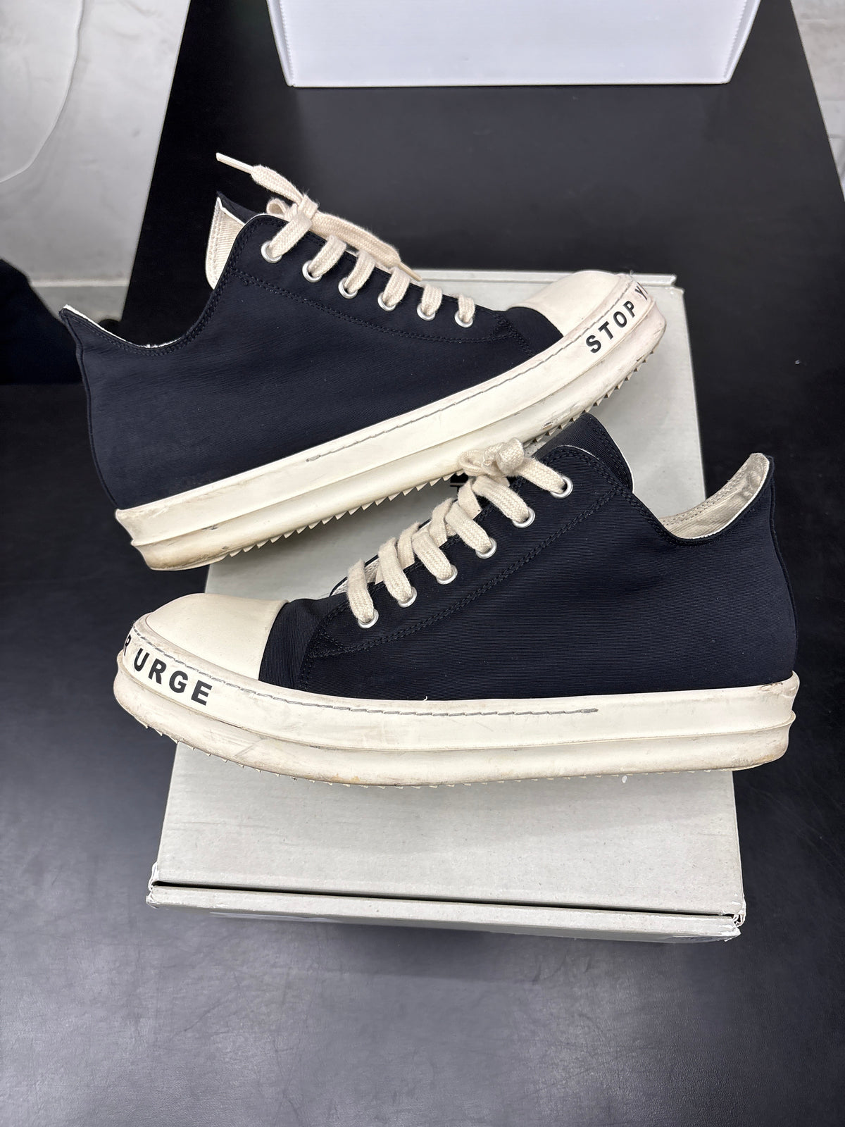 Rick Owen DRKSHDW Ramone Stop Your Urge (U) - 41.5**