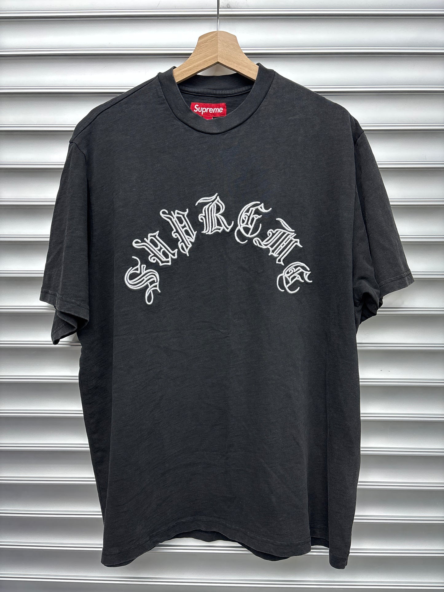 Supreme Old English Tee - XL