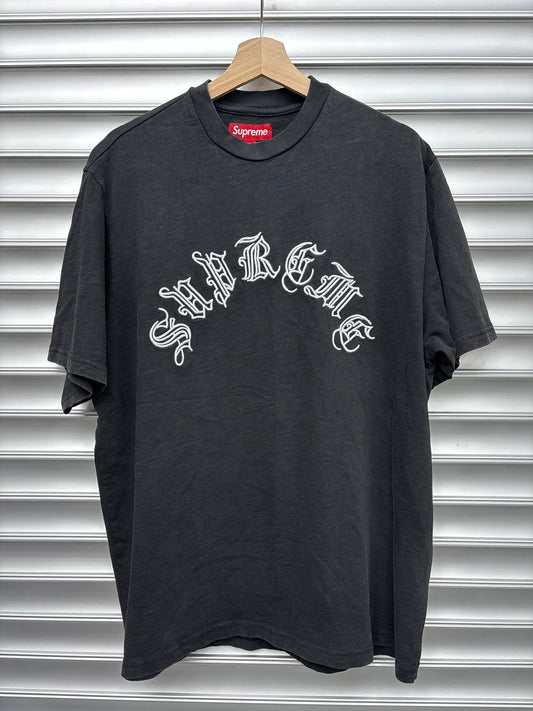 Supreme Old English Tee - XL