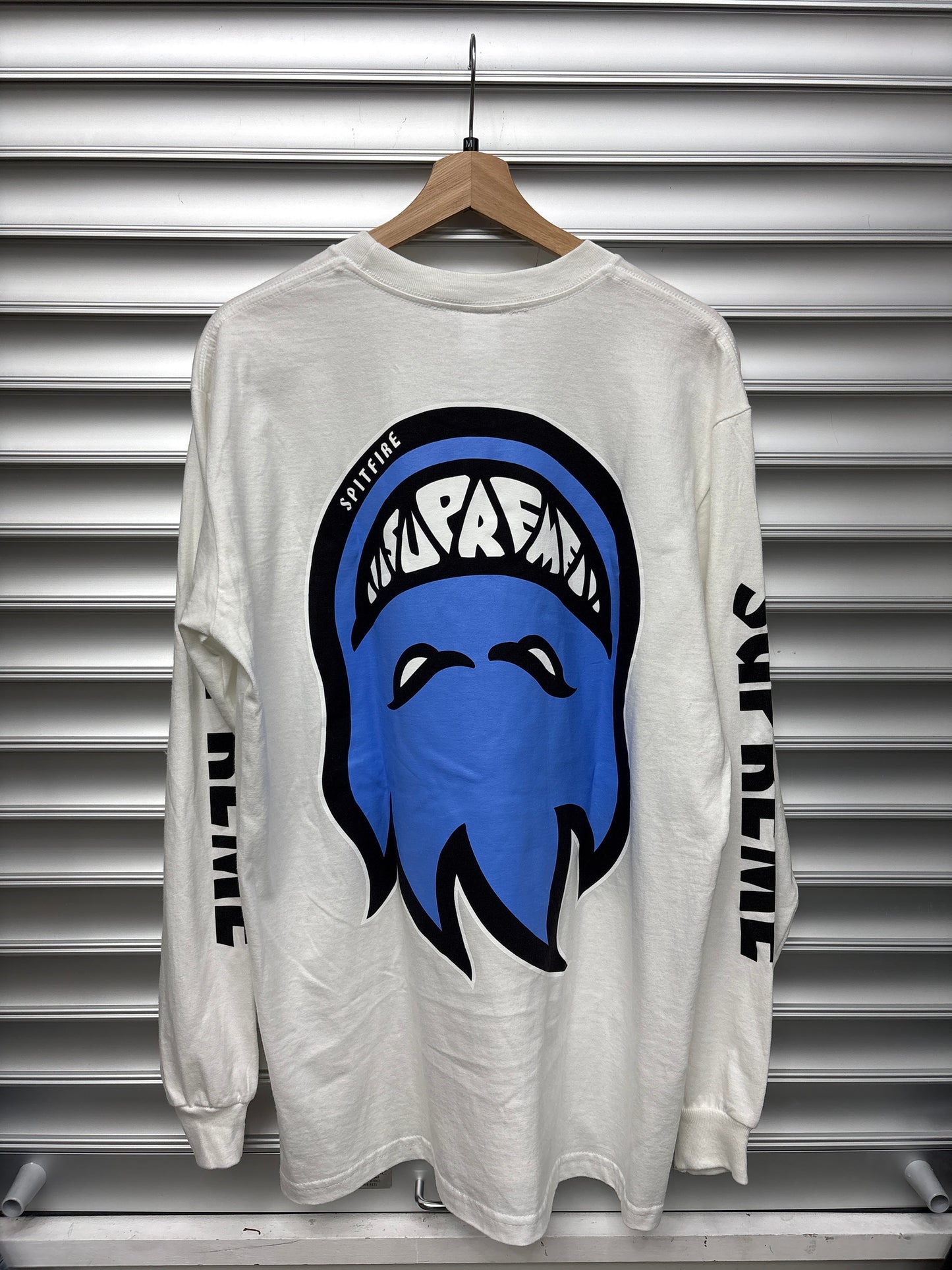 Supreme Spitfire Longsleeve - M**