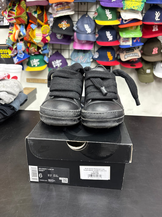 Rick Owen Ramone Low Triple Black Jumbo Lace (U) - 39 (RB)