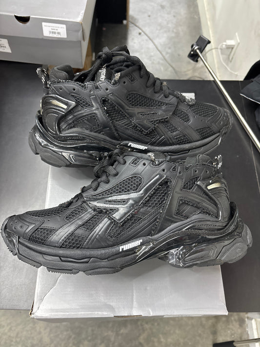 Balenciaga Runner Triple Black (U) - 44(11)