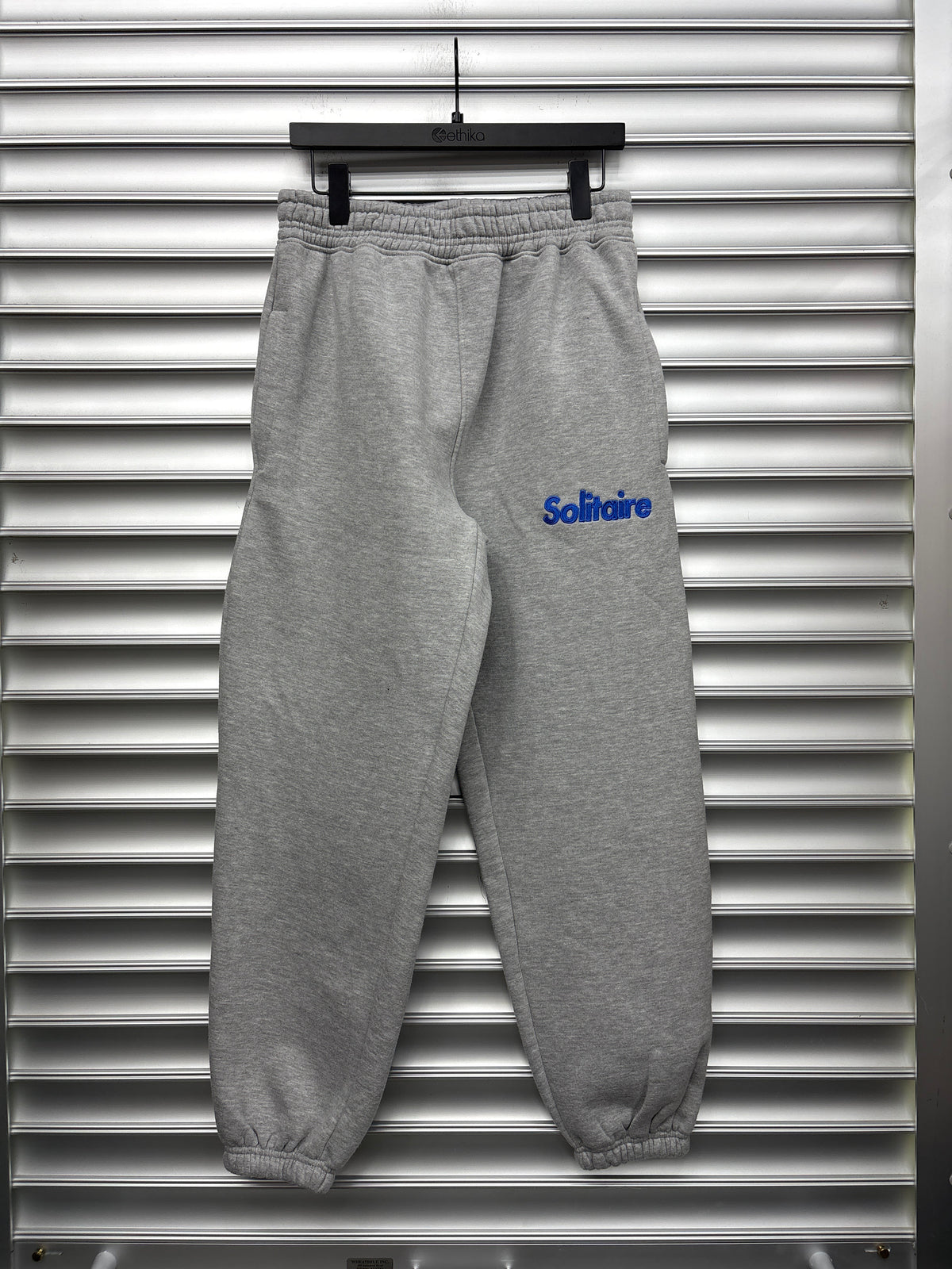Solitaire Grey Blue Sweatpants - M**